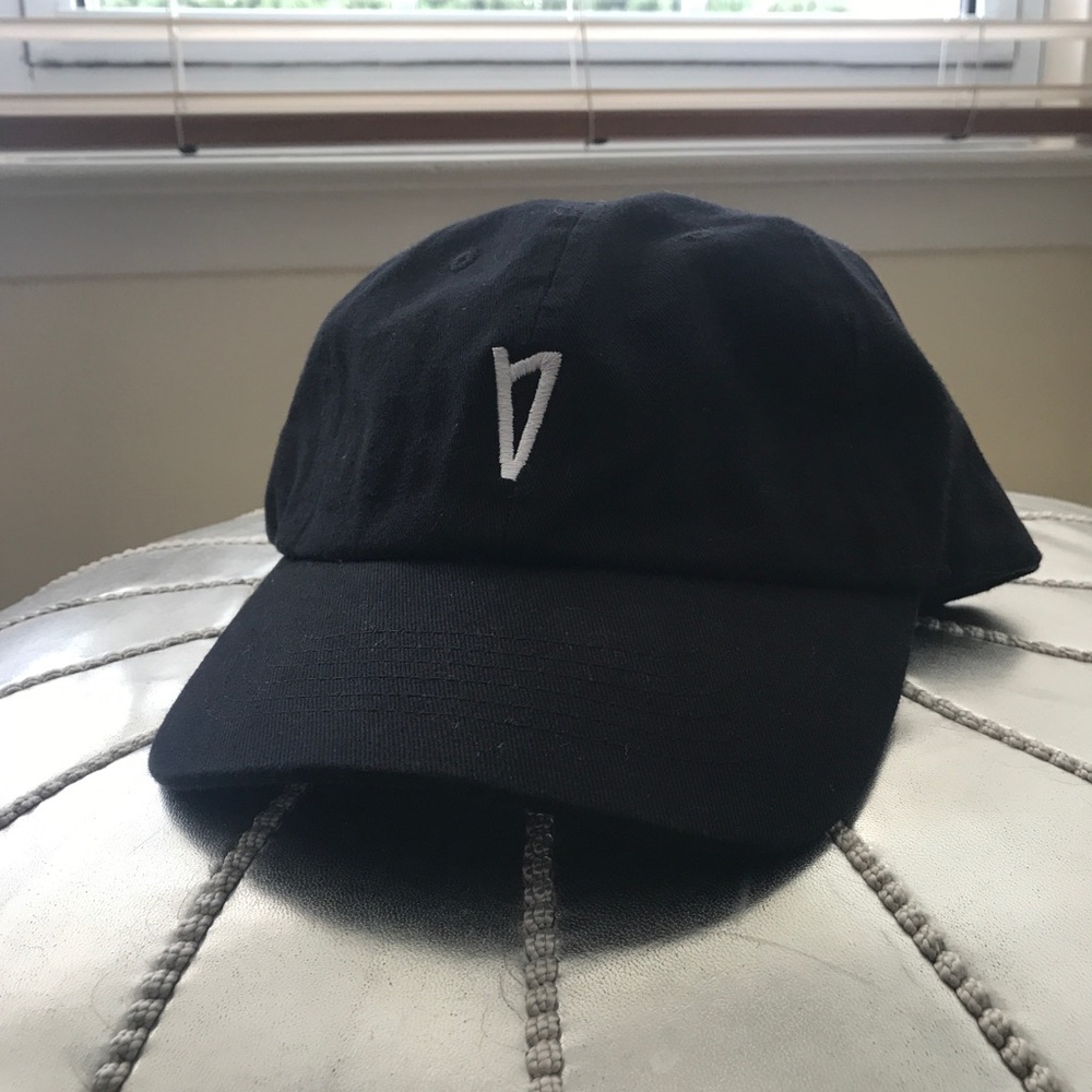 Lauv dad hat (black)